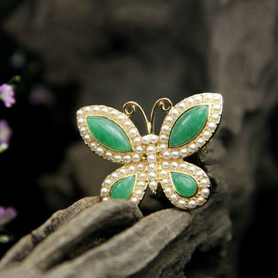 HOLY RIVER 鑲水晶馬來玉青金石胸針 復(fù)古與時(shí)尚的完美融合